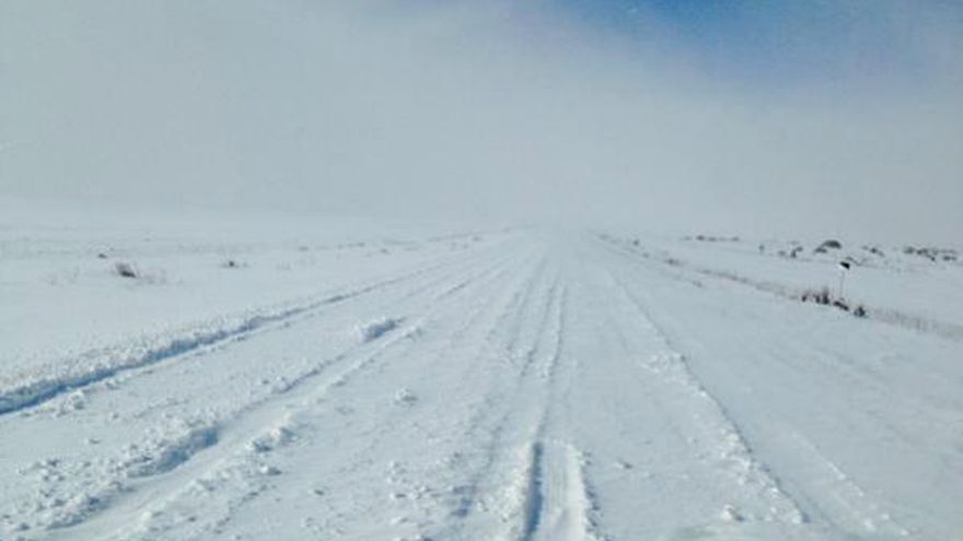Nieve en Camposagrado este miércoles a primera hora de la tarde. Foto: @MayoJos