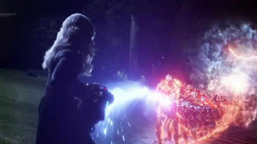 Killer Frost pone en marcha el plan de Savitar para convertirse en dios.