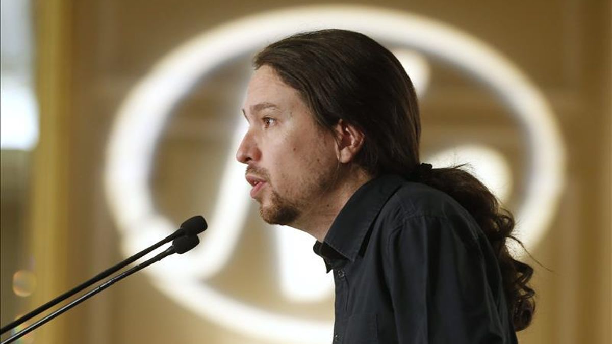 Pablo Iglesias presenta a José Manuel López en el Foro Nueva Economía