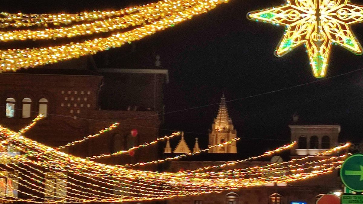 Las imágenes de cómo brilla la Navidad en el centro de León