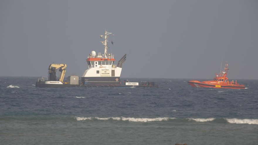 Cinco posibles menores entre los 49 polizones a bordo del remolcador de Senegal que atracó en Lanzarote