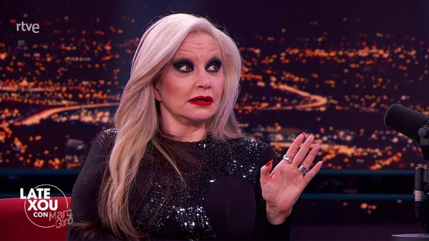 Alaska cuenta en La 2 cómo acabó protagonizando un cuadro de Andy Warhol: "Lo descubrí 30 años después"