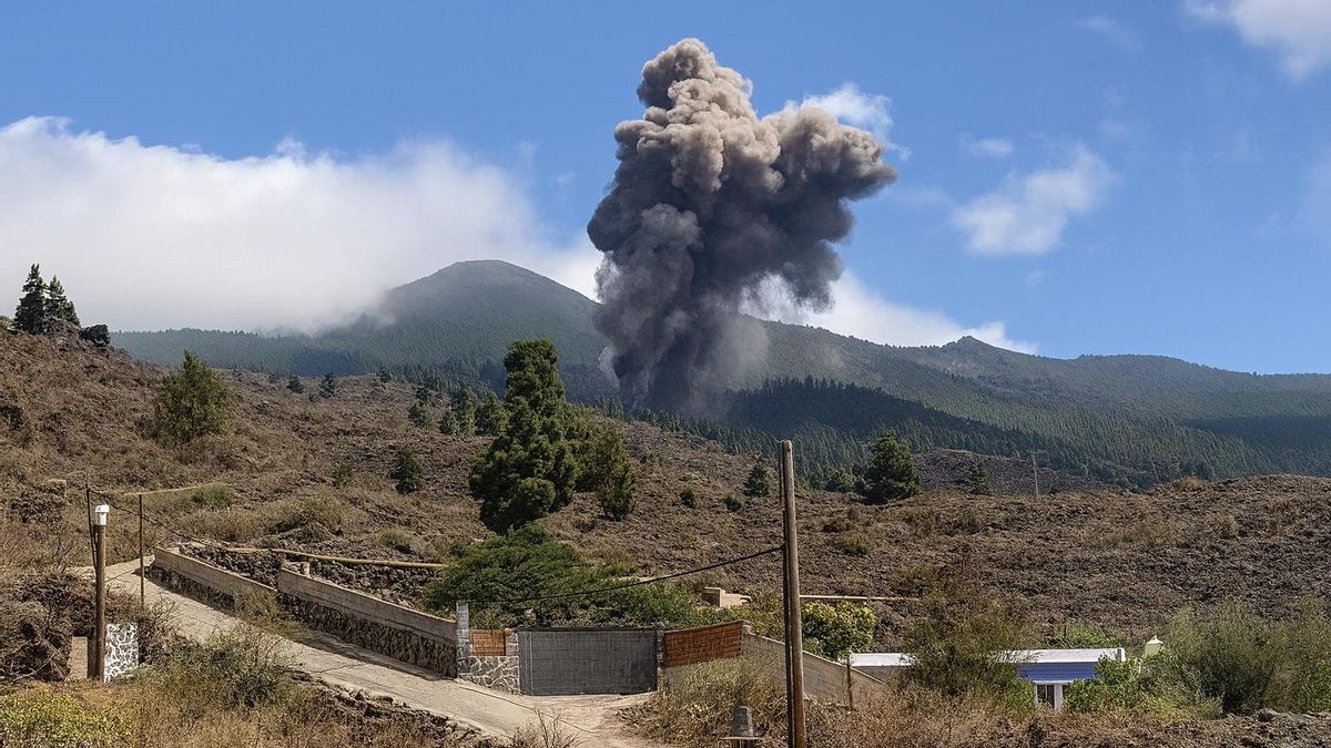 Primeros momentos de la erupción.