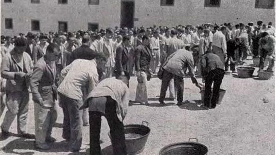 La Laguna conmemora por primera vez el Día de la Memoria Histórica en un espacio de reflexión colectiva