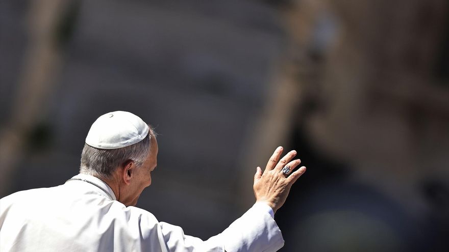 Primeras críticas la propuesta de suspender las clases por la visita del Papa a Canarias