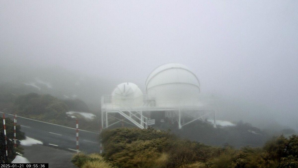 En la imagen, entorno de los telescopios Warwick, en el Observatorio del Roque de Los Muchachos, en la mañana de este martes.