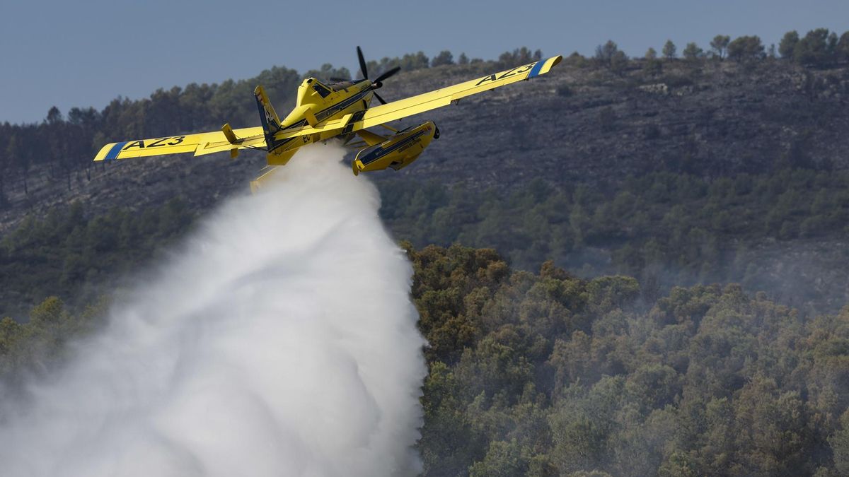 El incendio de Tuéjar, en zona de Reserva de la Biosfera, se reactiva y obliga a movilizar a los medios de extinción