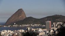 Vista del Pan de Azúcar junto a la Bahía de Guanabara en la ciudad de Río de Janeiro (Brasil).