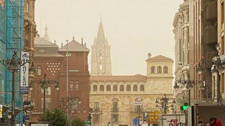 La Junta mantiene la alerta por partículas de polvo procedente de África al menos hasta el miércoles 25 de junio