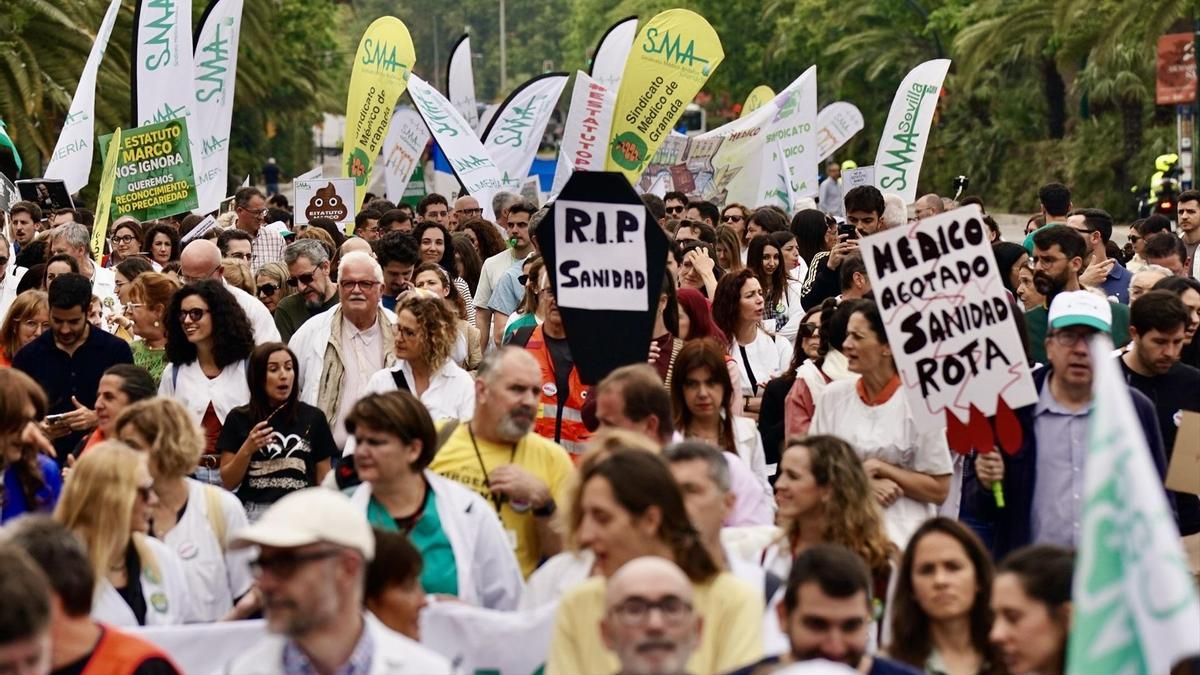 El Sindicato Médico convoca una huelga indefinida en noviembre y presiona a la Junta de Andalucía "a cumplir" lo pactado