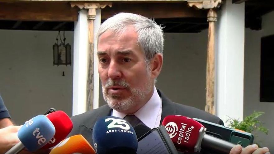 Clavijo dice que tendrán que valorar si las instalaciones ofrecidas por Defensa son “el sitio idóneo” para alojar a migrantes