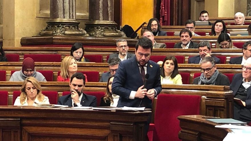 Aragonès cede ante el PSC para desencallar los presupuestos pero Illa lo ve insuficiente