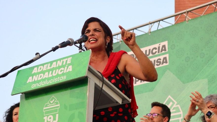 Teresa Rodríguez en su acto de cierre de campaña.