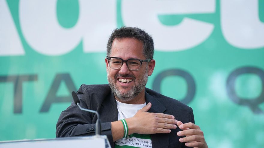 José Ignacio García, 'El Gafa' de las camisetas que arrebató la mayoría absoluta al PP hablando con "alegría"
