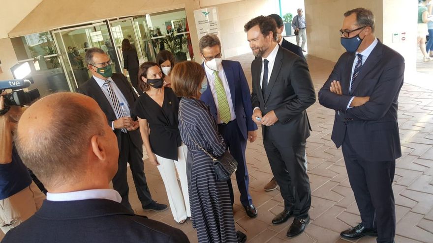 El portavoz del Grupo Parlamentario de VOX en el Congreso, Iván Espinosa de los Monteros, ha visitado Zaragoza este martes, 20 de julio.