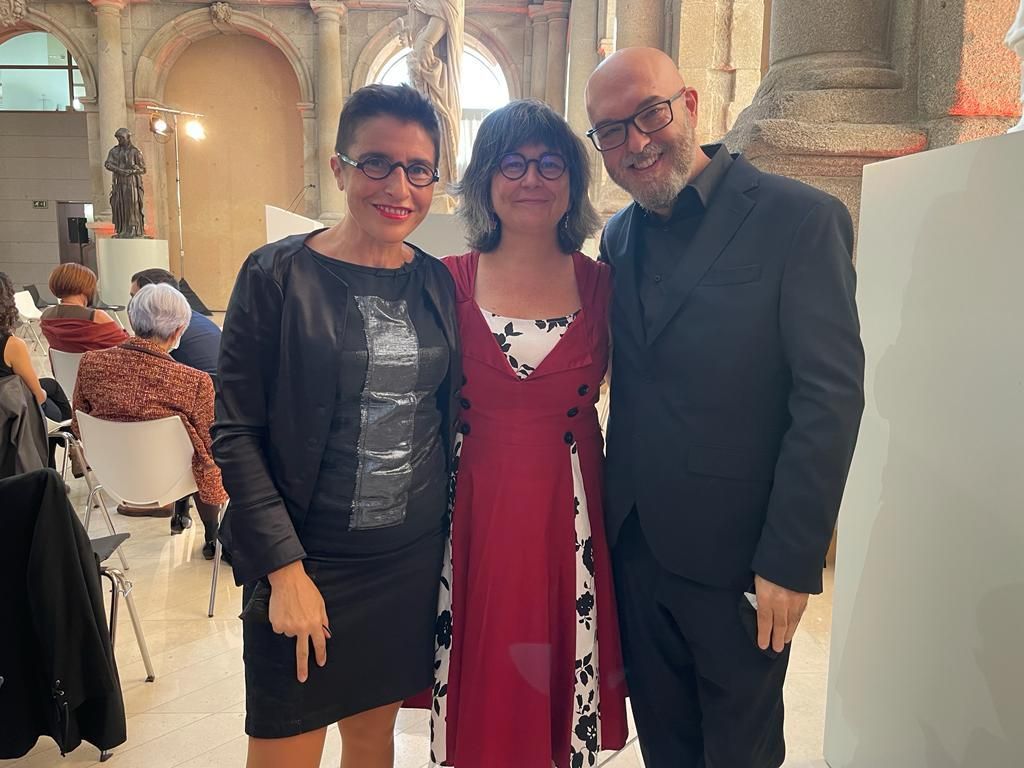 Los autores de la novela gráfica 'El día 3' durante la ceremonia en el Museo del Prado de Madrid.