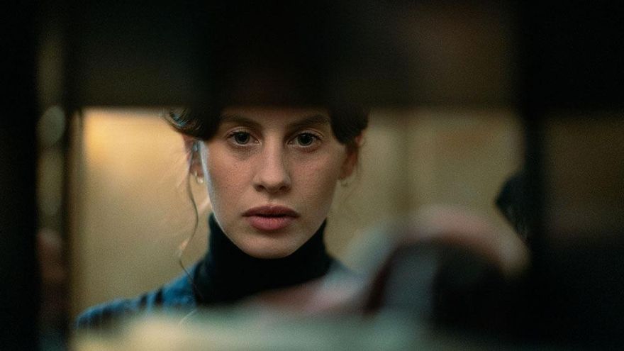 'La chica de nieve' coquetea con el terror en Netflix para resolver un caso más macabro en 'El juego del alma'