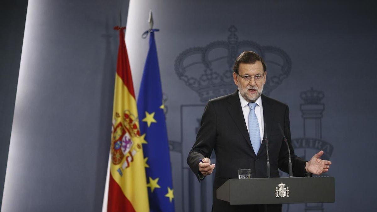 Rajoy, sobre los debates: "Tengo un problema, que tengo que seguir trabajando de presidente, y otros no"