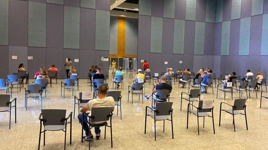 El 42% de la población diana de Canarias ya está inmunizada frente a la COVID-19