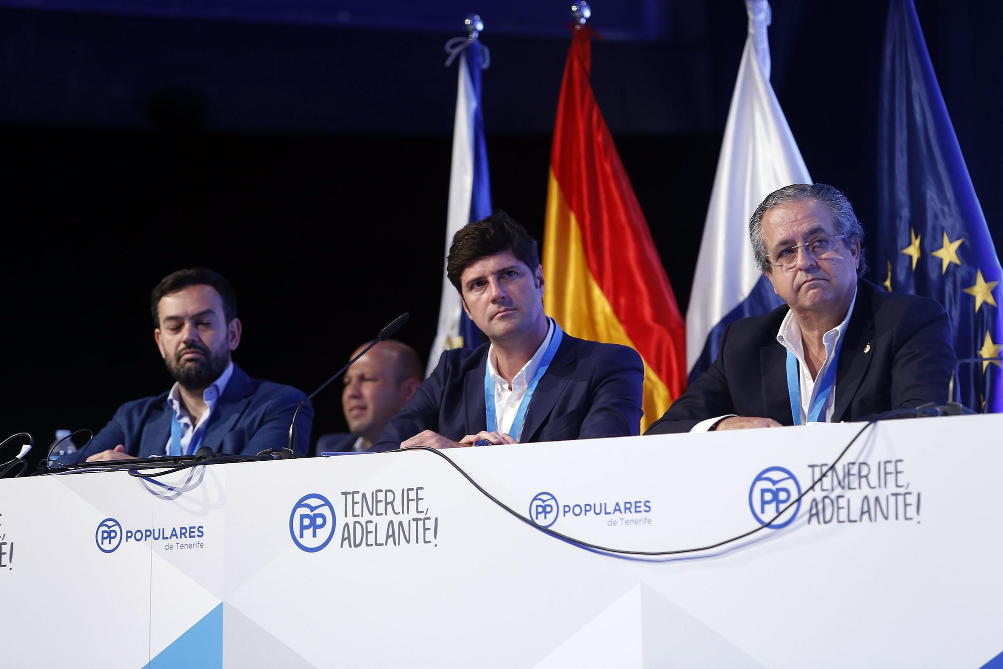 Integrantes del comité organizador de la cita, con Antonio Alarcó, a la derecha