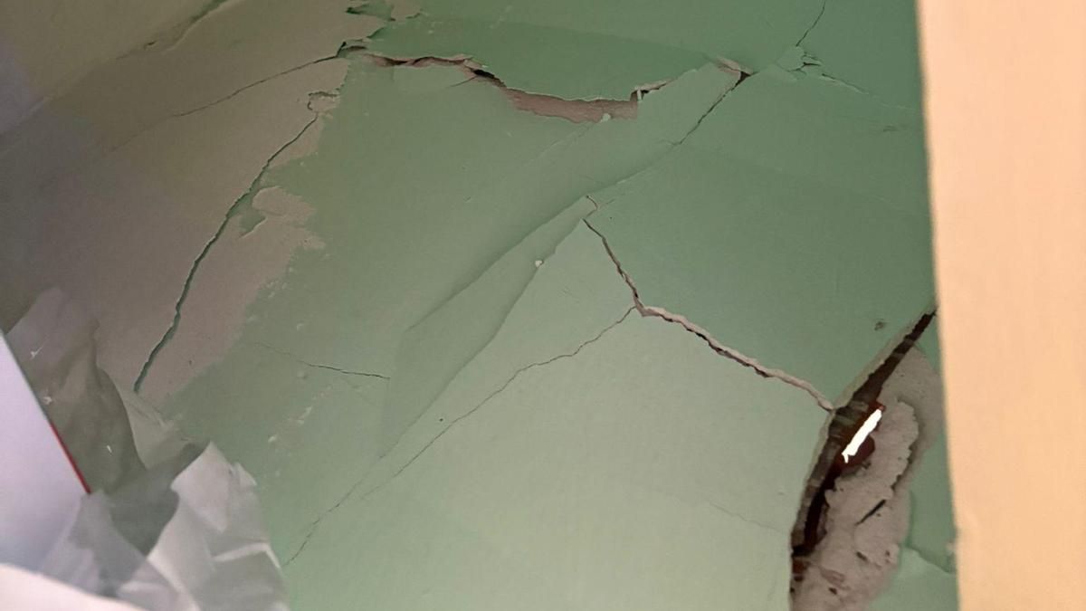 Desalojan a 24 niños del único colegio público de educación especial de La Rioja: "Hace años que se cae a cachos"