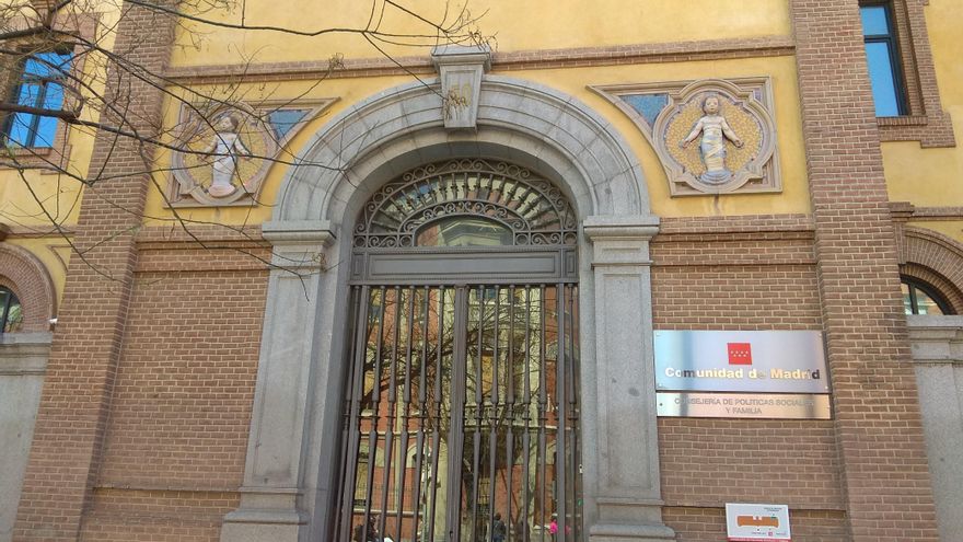 Fachada del Instituto de Puericultura, hoy Consejería de Políticas sociales
