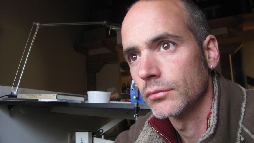 Javier de Isusi, autor de la novela gráfica 'He visto ballenas'.