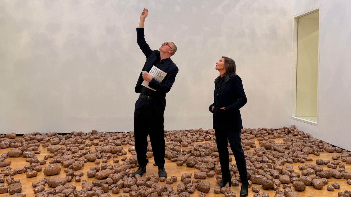 El Museo Helga de Alvear inaugura la primera exposición antológica en Europa del artista suizo Thomas Hirschhorn