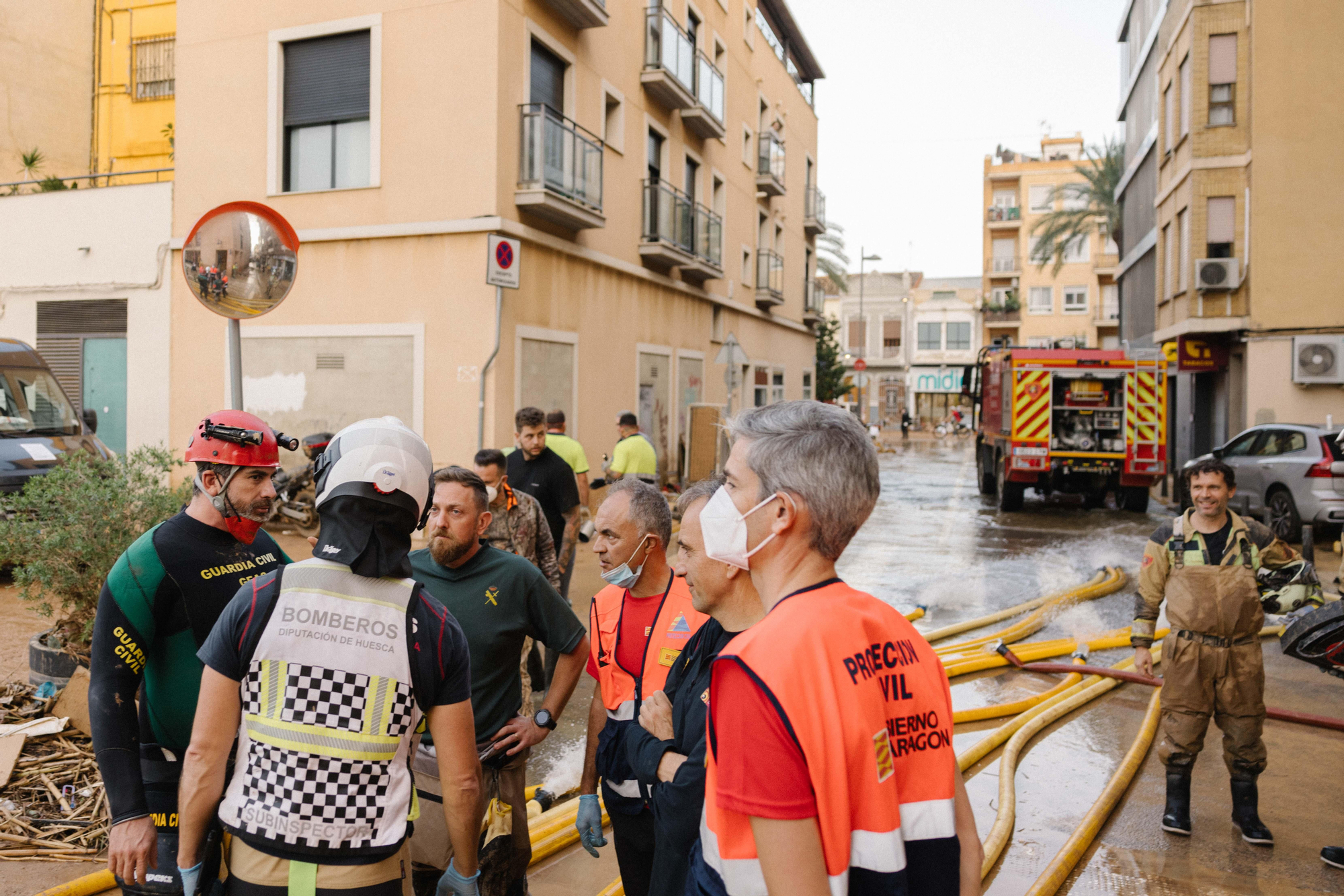 Efectivos del Gobierno de Aragón en Catarroja