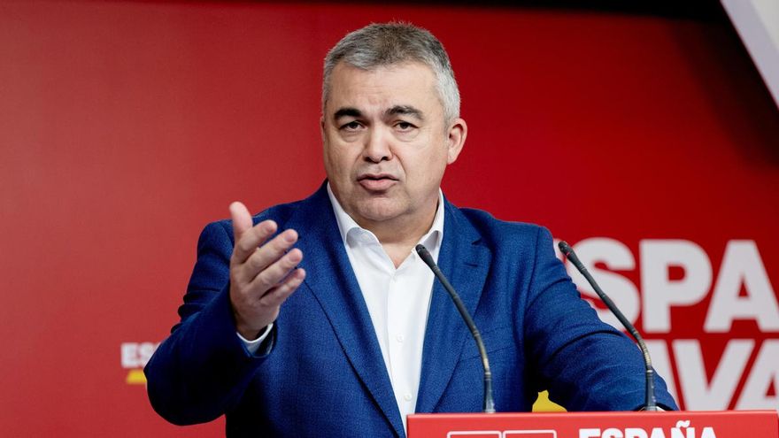 El secretario de Organización del PSOE, Santos Cerdán, durante una rueda de prensa posterior a la reunión de la Comisión Ejecutiva Federal del PSOE, en la sede del PSOE en Ferraz, a 8 de enero de 2024, en Madrid (España).