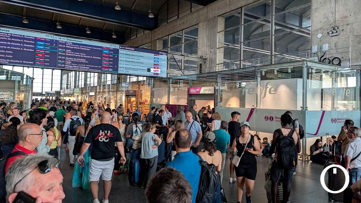 Atrapado en una nueva avería de Adif: "Nos enteramos antes por 'Twitter'"