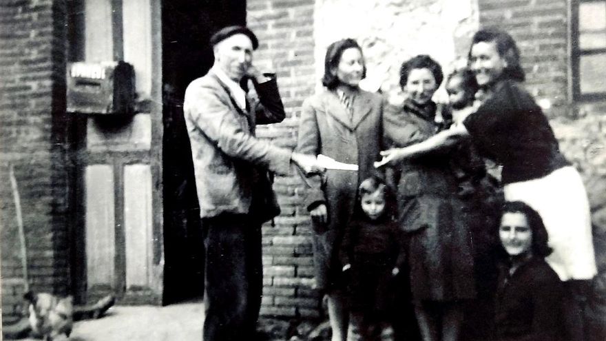 El museo familiar en Cuadros que contiene la historia de los carteros rurales de España