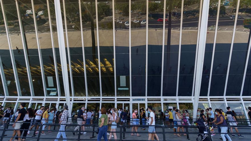 Canarias se encomienda a la vacunación y a que la Justicia aclare las restricciones tras desarmar la lucha contra la pandemia
