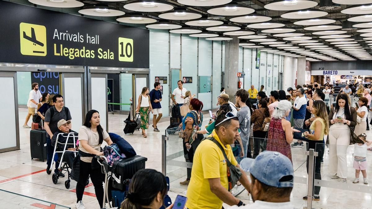 El BOE publica la orden que prorroga otros 15 días los controles a los viajeros procedentes de Italia