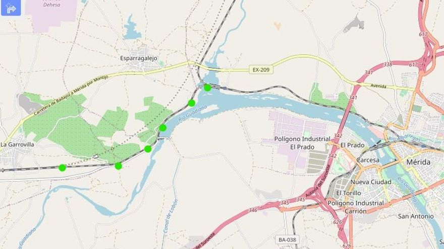 Trazado, con puntos verdes, que se va a renovar entre la estación de Aljucén y La Garrovilla