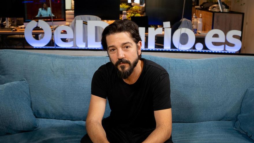 Diego Luna: “Alarma ver que el discurso de odio e ignorante de la extrema derecha contra el migrante gana terreno”