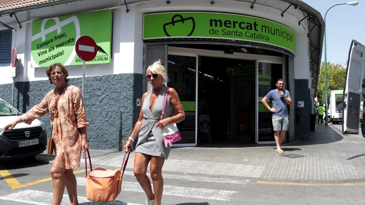 Turistas en el barrio de Santa Catalina de Palma.