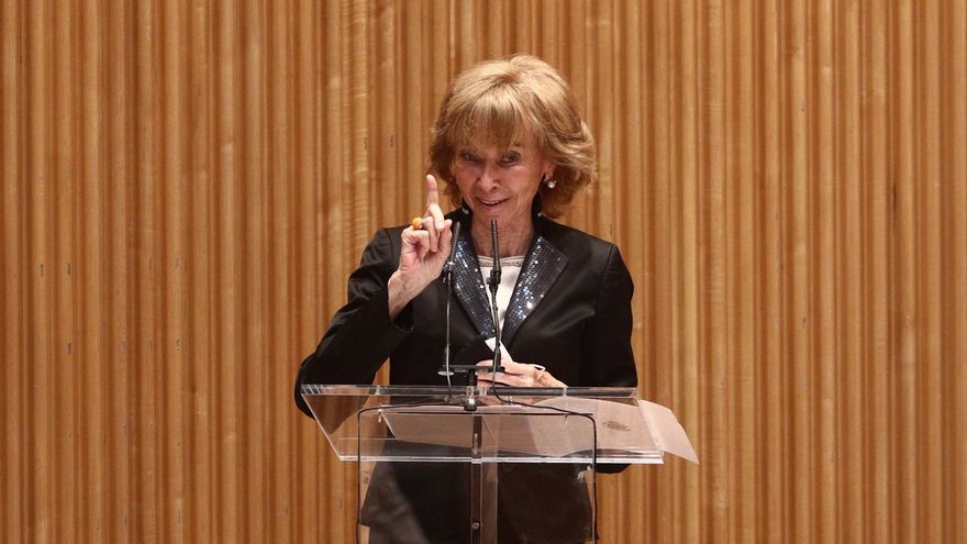 La presidenta del Consejo de Estado, Mª Teresa Fernández de la Vega, interviene durante un acto en recuerdo de Landelino Lavilla, en el Congreso de los Diputados, a 13 de abril de 2021, en Madrid (España)