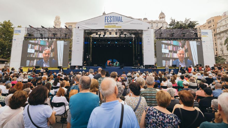 Un momento de la intervención por vídeo conferencia del exvicepresidente de Bolivia, Álvaro García Linera, en el Festival de elDiario.es en València.