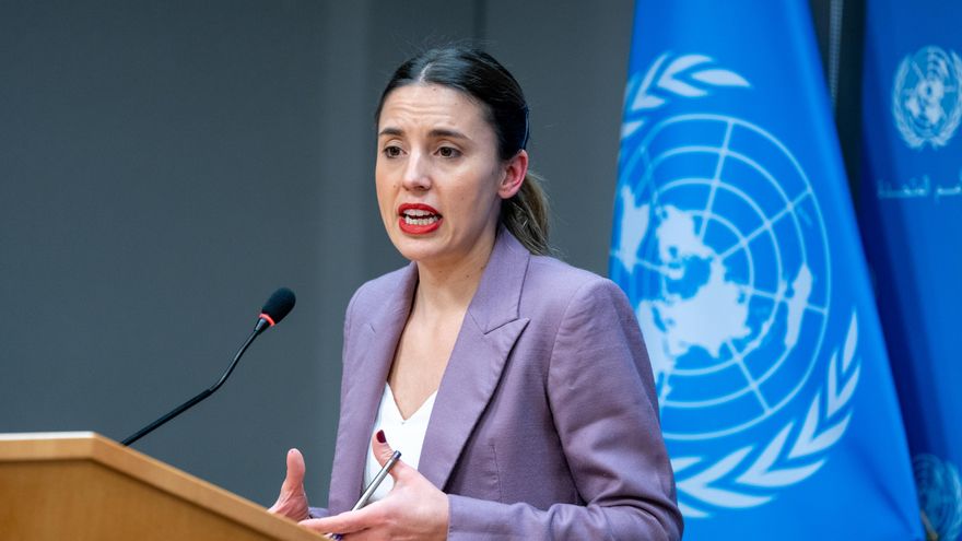 La ministra española de Igualdad, Irene Montero, habla durante una rueda de prensa en la sede de las Naciones Unidas, este 10 de marzo de 2023, en Nueva York (EE.UU.). EFE/ Ángel Colmenares