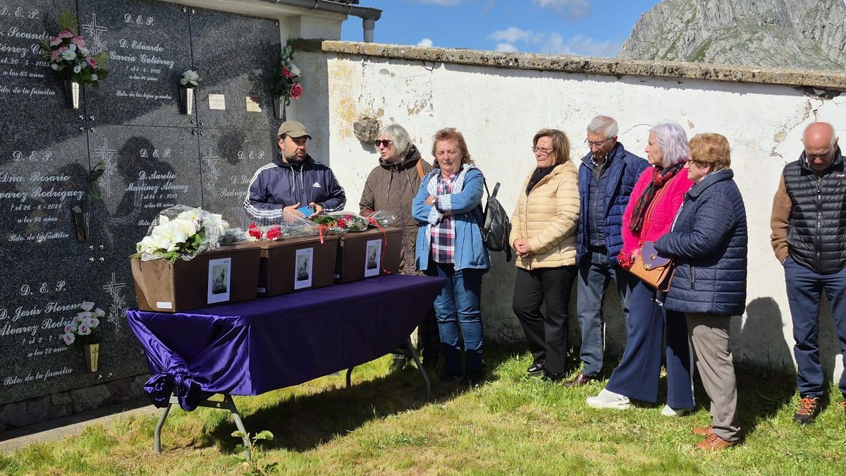 Inhumación de los represaliados en Casares de Arbas.