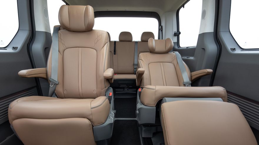 Con 3,27 metros de batalla, el Staria dispone de un espacio interior sobresaliente.