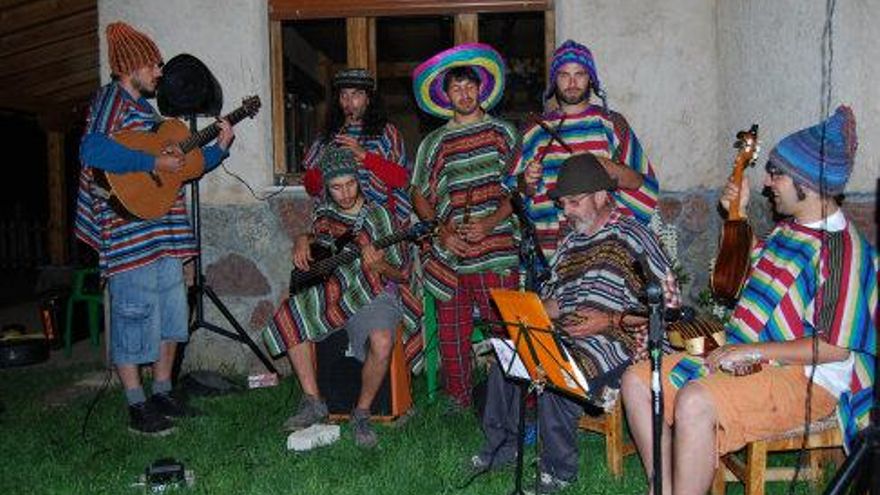 Grupo andino almuzarra