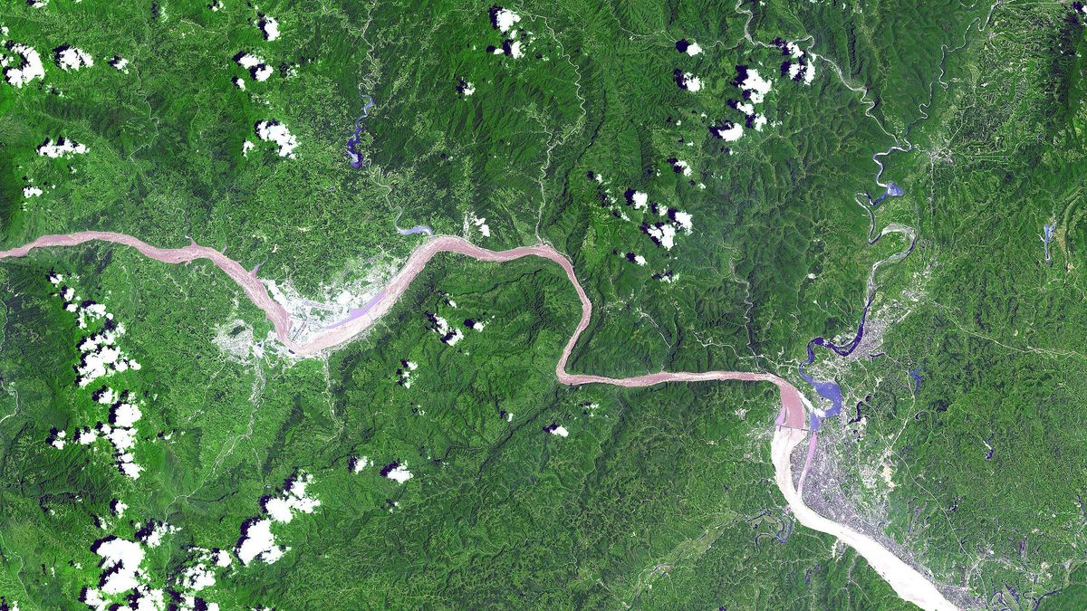 La acumulación del embalse de las Tres Gargantas ha desplazado el eje de rotación terrestre en dos centímetros y alargado el día en microsegundos