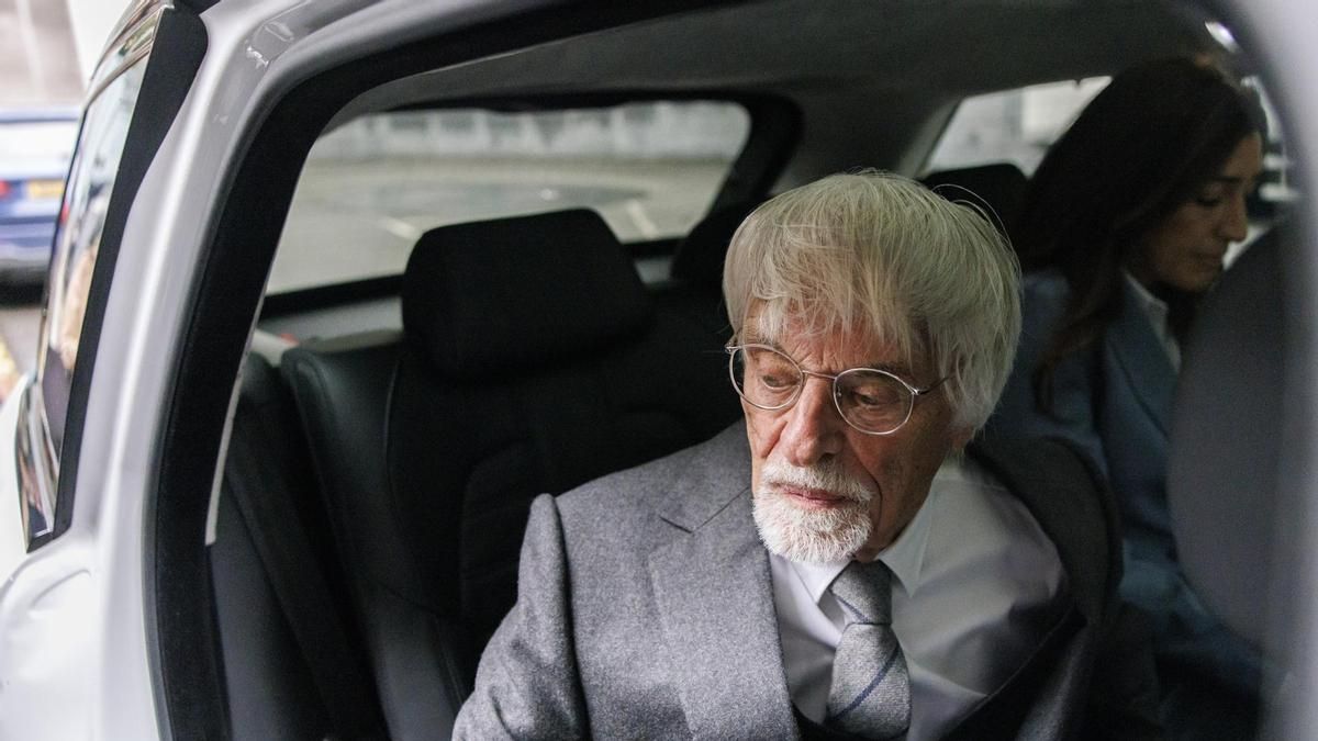 Detienen en Portugal al exmagnate de la Fórmula 1 Bernie Ecclestone por llevar una escopeta sin licencia en su jet privado