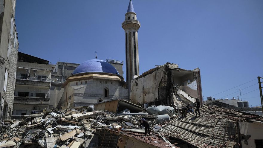 Ataque israelí en el centro de Tiro, sur de Líbano, horas antes de la entrada en vigor del alto el fuego el pasado viernes