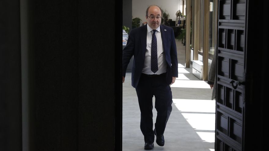 El Bono Cultural Joven se recogerá en Correos, no cubrirá los gastos de envío y estará "en julio o septiembre"