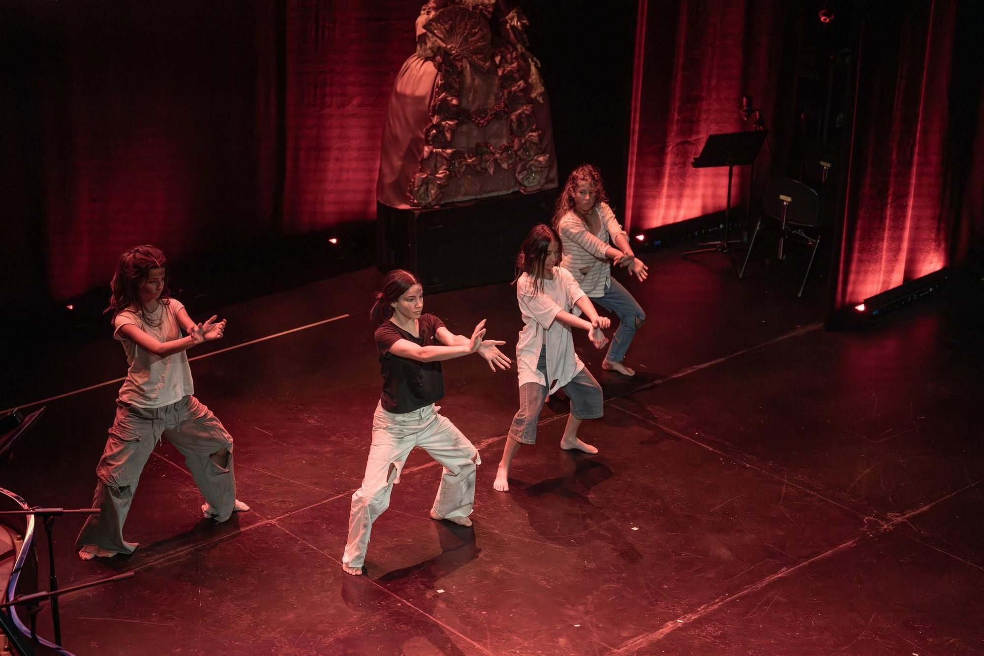 Una decena de artistas rinden homenaje al compositor palmero Luis Cobiella en la Fiesta de Arte de La Bajada.