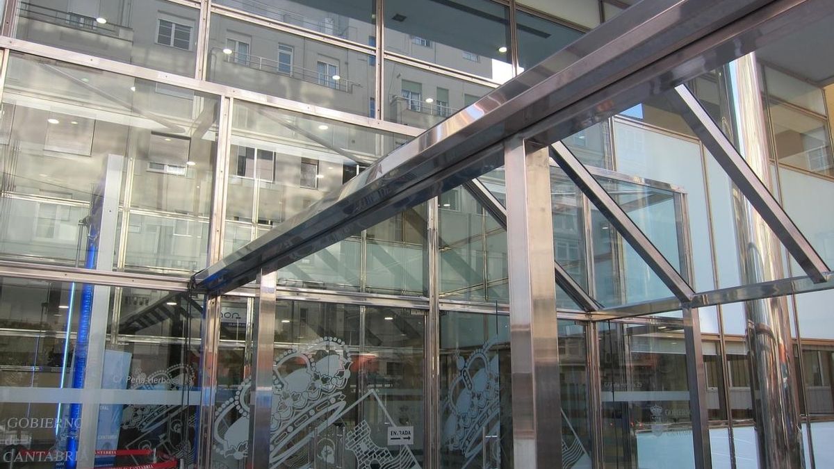 Cantabria incumplió el objetivo de déficit de 2015 el situar su deuda en el 1,38% del PIB