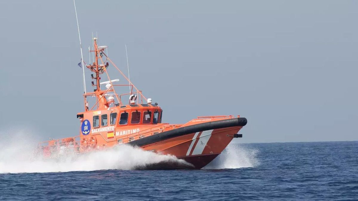 Guàrdies civils acusen Salvament Marítim de sotmetre els migrants a "esperes inhumanes" abans de rescatar-los